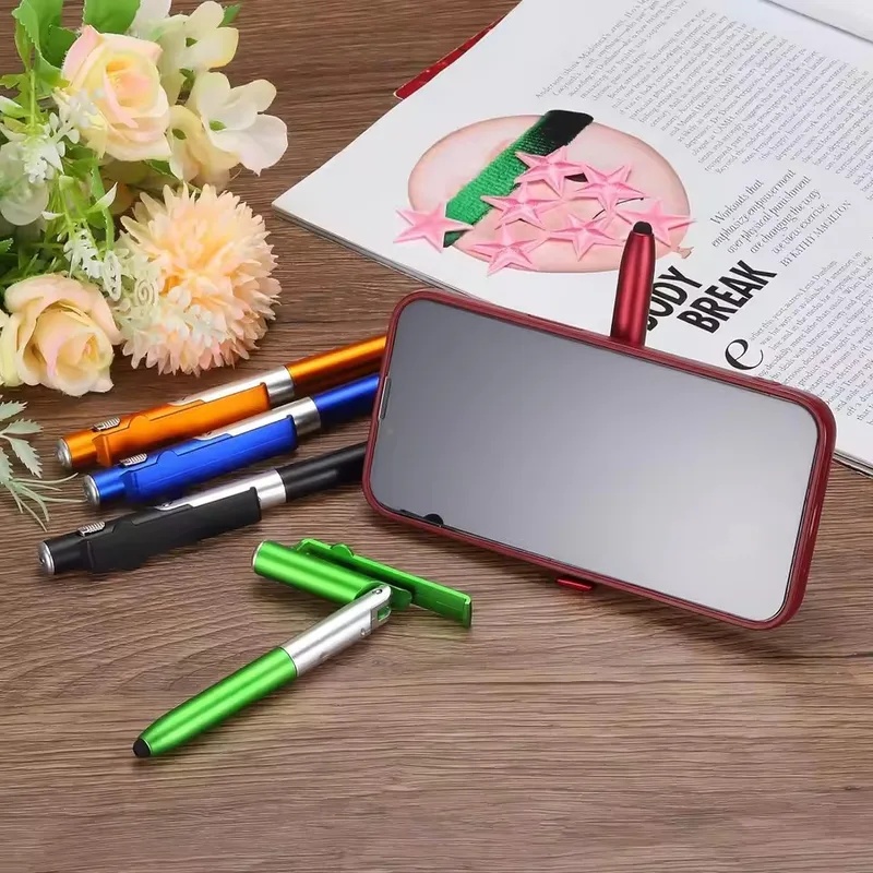 Długopis wielofunkcyjny 4 w 1  – School Supplies recenzja i cena